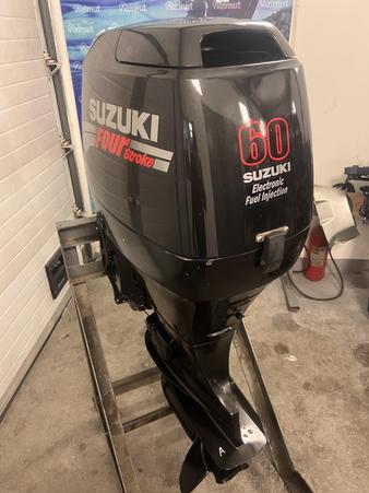 лодочный мотор SUZUKI DF 60 , нога L (508) , инжекторный, из Японии