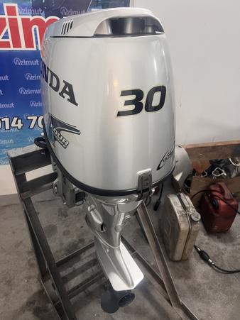 Лодочный мотор Honda 30 , гидроподъём, Япония