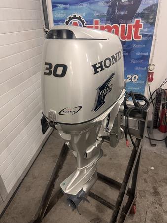 лодочный мотор HONDA 30 , нога короткая S (381 мм), ПОЛНОЦЕННЫЙ ГИДРОПОДЕМ, из Японии