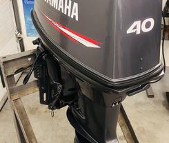  лодочный мотор YAMAHA 40 , из Японии. 3-х цилиндровый, нога короткая.